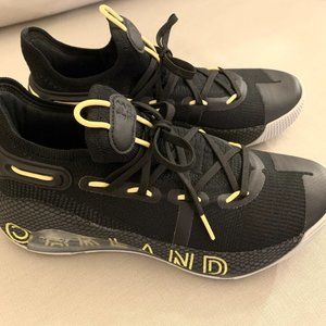 New unworn Curry 6 Oakland Shoes Youth (size 7) - Under Armour
